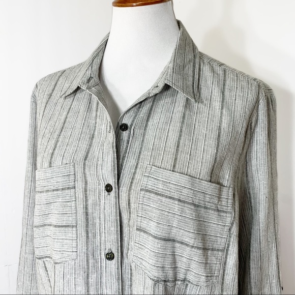 SOLD-Michael Kors Black and Gray Stripe Roll Tab Sleeve Linen Blend Buttondown - Picture 2 of 8